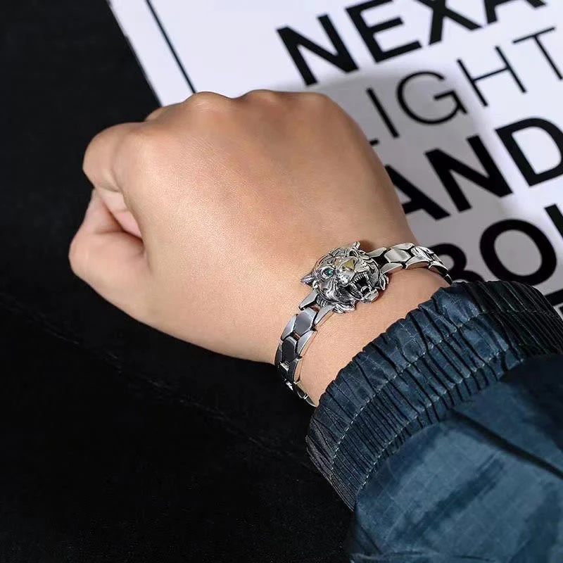 Braccialetto curativo con motivo a testa di tigre in Buddha Stones - Image 8