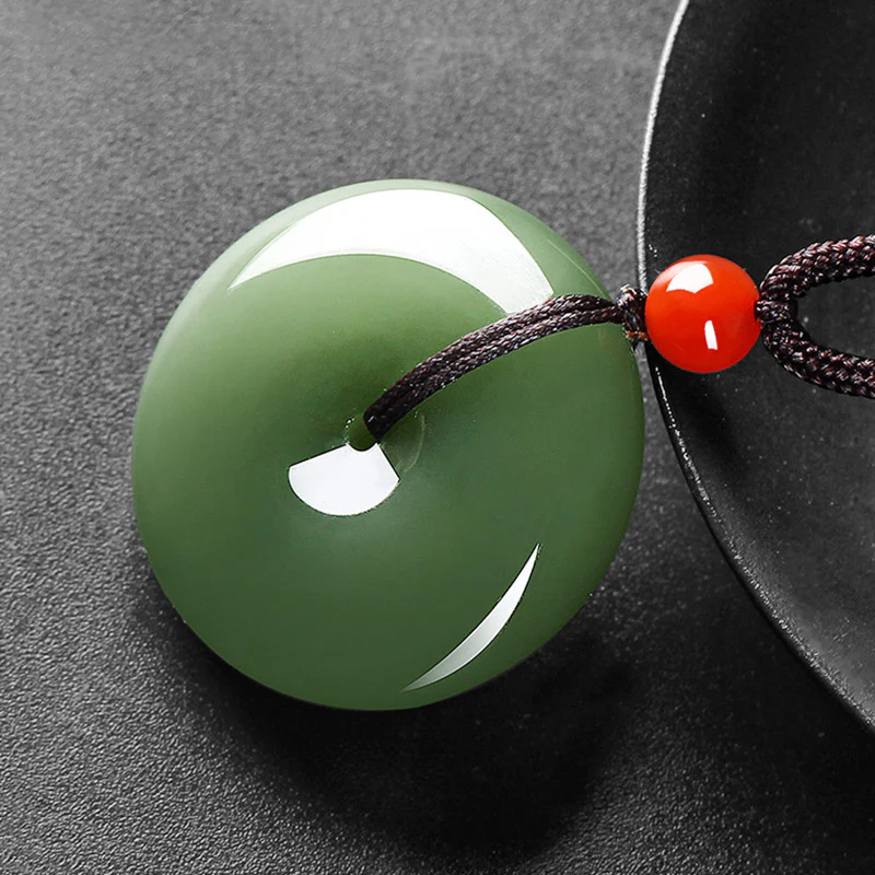 Collana con ciondolo a corda con fibbia della pace in giada rotonda naturale Buddha Stones - Image 9